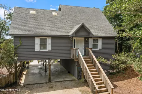 7227 Archers Creek Dr, Emerald Isle, NC 28594