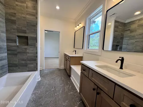 Bath - 730 Diamondhead Dr S, Pinehurst, NC 28374 photo 6 of 12