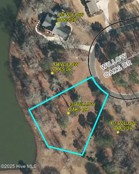 135 Willow Oaks Dr, Wallace, NC 28466