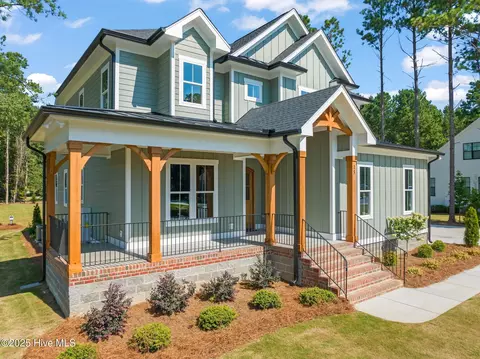 15 Independence Dr, Smithfield, NC 27577