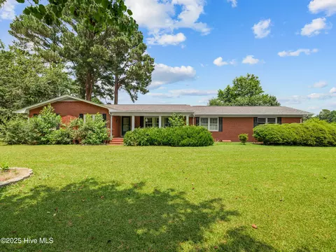238 N Nc-111, Beulaville, NC 28518