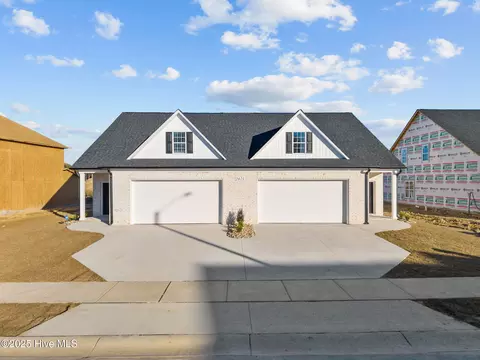 2013 Dartford Dr #B, Greenville, NC 27834