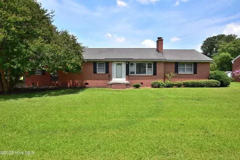 612 Western Ave, Nashville, NC 27856