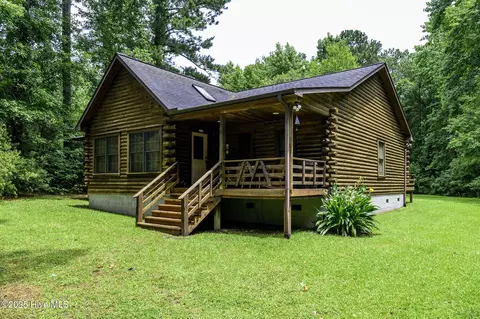 740 Log Cabin Rd, Arapahoe, NC 28510