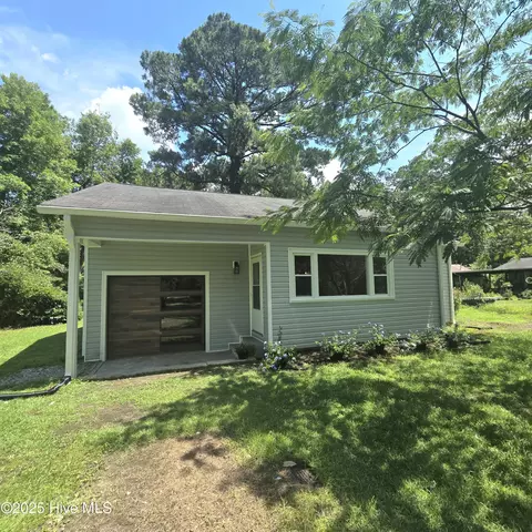 301 Fort Rd, New Bern, NC 28560