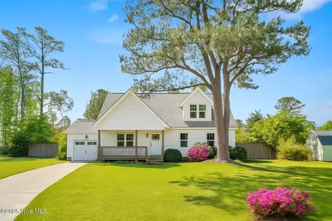 206 N Hills Dr, Wilmington, NC 28411