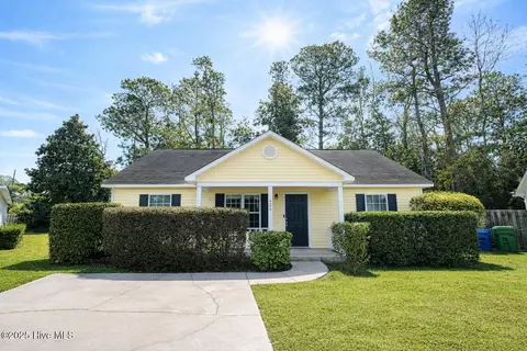 620 Tabor Ln, Wilmington, NC 28405