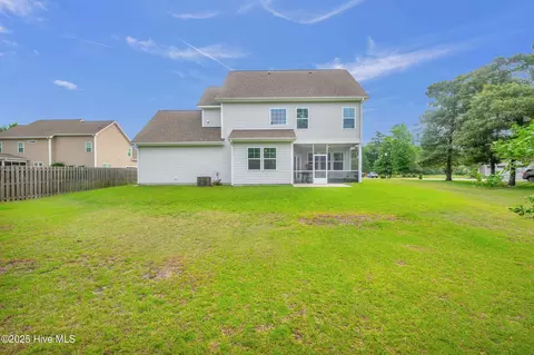 Exterior - 256 E Conolly Ct, Hampstead, NC 28443 photo 5 of 6