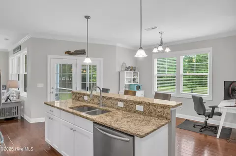 Kitchen - 256 E Conolly Ct, Hampstead, NC 28443 photo 3 of 4