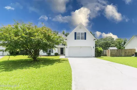 102 Chinkapin Ct, Jacksonville, NC 28546