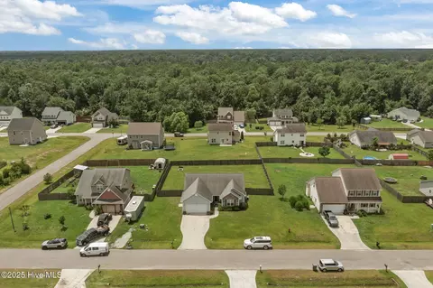 View/Area - 308 Springcreek Ct, Hubert, NC 28539 photo 6 of 9