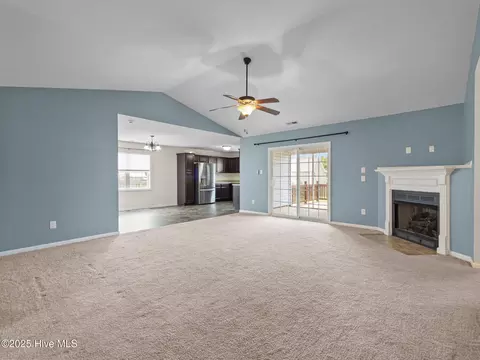 Living - 308 Springcreek Ct, Hubert, NC 28539 photo 2 of 5