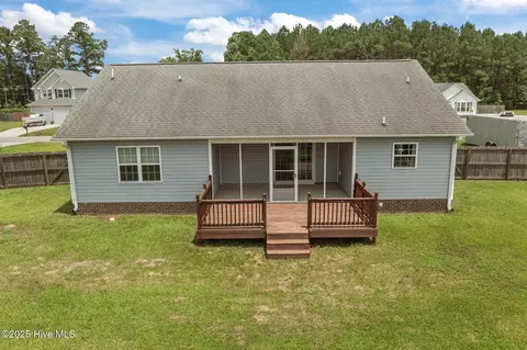 Exterior - 308 Springcreek Ct, Hubert, NC 28539 photo 8 of 11