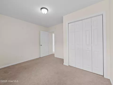 Bedroom - 308 Springcreek Ct, Hubert, NC 28539 photo 4 of 8