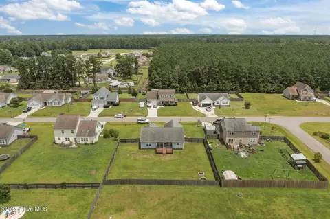 View/Area - 308 Springcreek Ct, Hubert, NC 28539 photo 7 of 9