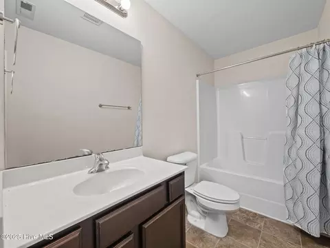 Bath - 308 Springcreek Ct, Hubert, NC 28539 photo 3 of 4