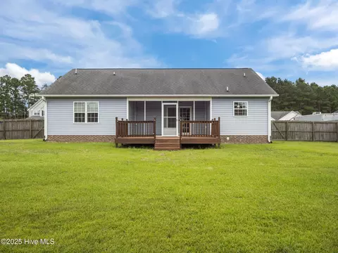 Exterior - 308 Springcreek Ct, Hubert, NC 28539 photo 3 of 11