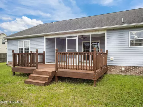 Exterior - 308 Springcreek Ct, Hubert, NC 28539 photo 7 of 11