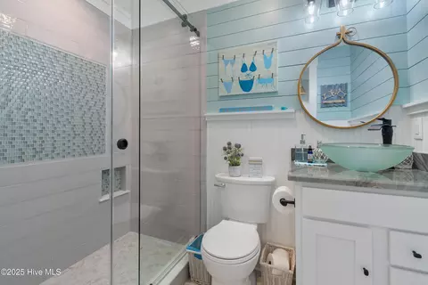 Bath - 405 39th St, Sunset Beach, NC 28468 photo 7 of 7