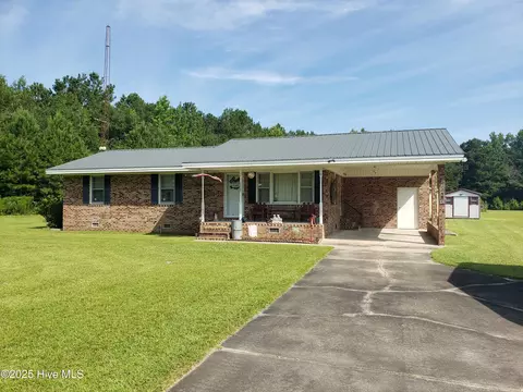 2447 Whitehall Rd, Whiteville, NC 28472