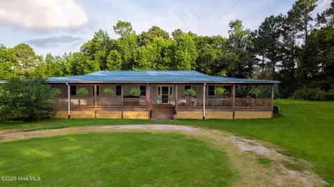161 Howard Ln, Swansboro, NC 28584