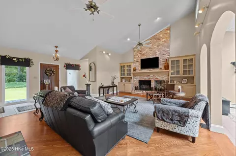 107 Hampton Dr, Washington, NC 27889 photo 34