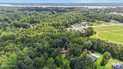 107 Hampton Dr, Washington, NC 27889 photo 8