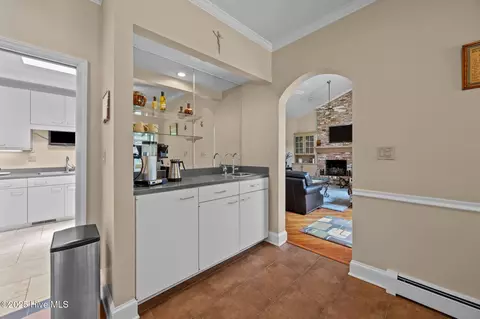 107 Hampton Dr, Washington, NC 27889 photo 11
