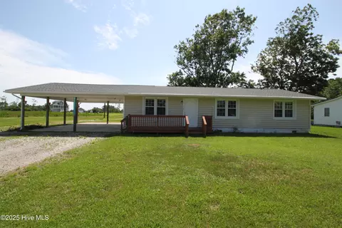 167 Tuttles Grove Rd, Beaufort, NC 28516
