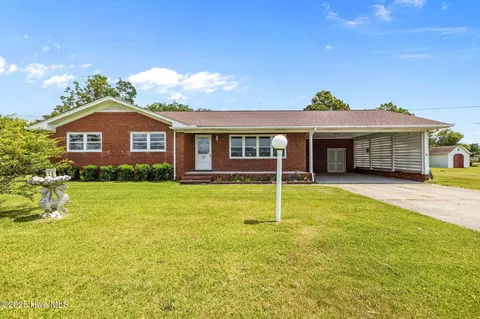 182 Copeland Rd, Beaufort, NC 28516