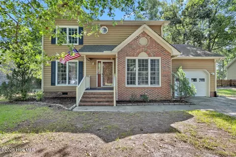 1151 Lakeview Ave, Richlands, NC 28574