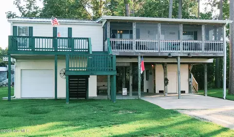 185 Riverview Ln, Belhaven, NC 27810