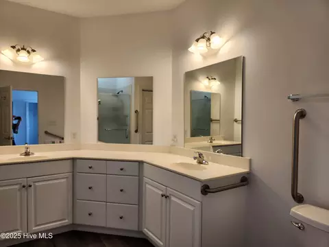 Bath - 300 Lighthouse Ln #A-3, Cedar Point, NC 28584 photo 1 of 3