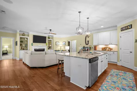Kitchen - 159 Aster Pl, Hampstead, NC 28443 photo 3 of 5
