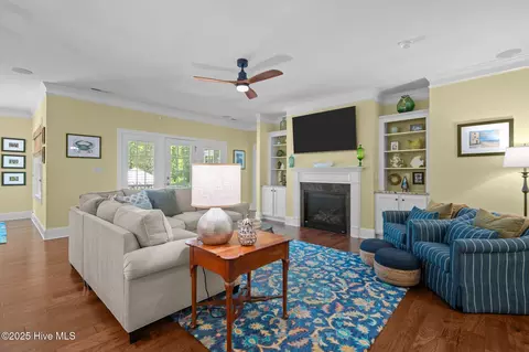 Living - 159 Aster Pl, Hampstead, NC 28443 photo 1 of 2