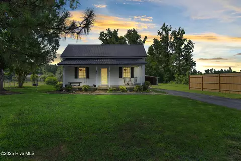 19431 Nc Highway 33, Whitakers, NC 27891