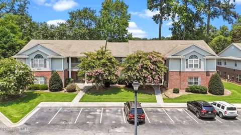 2207 Locksley Woods Dr #E, Greenville, NC 27858