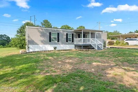 289 Hickory St, Rockingham, NC 28379