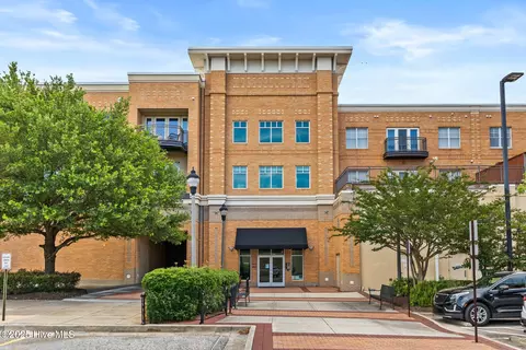 6832 Main St UNIT 217, Wilmington, NC 28405