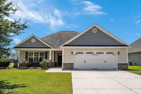 931 Dynamo Ln, Jacksonville, NC 28546
