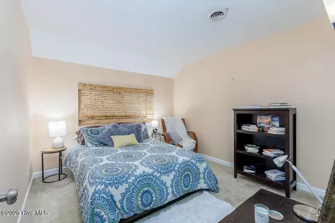 Bedroom - 100 Quarterdeck Townes Townes, New Bern, NC 28562 photo 2 of 3