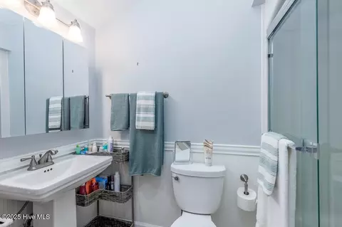 Bath - 100 Quarterdeck Townes Townes, New Bern, NC 28562 photo 2 of 2