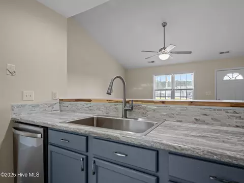 202 Gray Fox, Hubert, NC 28539 photo 8