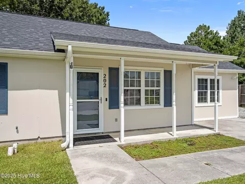202 Gray Fox, Hubert, NC 28539 photo 4