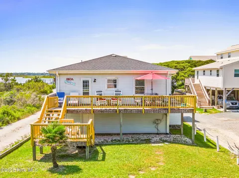 810 N Anderson Blvd # A, Topsail Beach, NC 28445