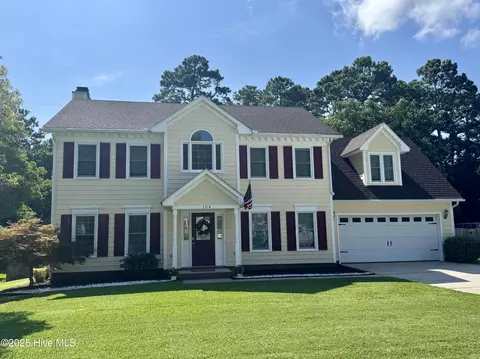 104 Peachtree Dr, Jacksonville, NC 28546