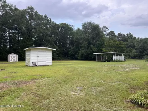 553 Horseshoe Cir, Mccoll, SC 29570 photo 16