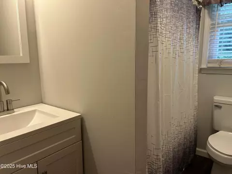553 Horseshoe Cir, Mccoll, SC 29570 photo 11