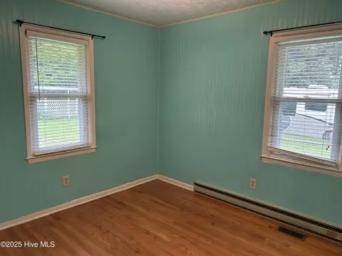 553 Horseshoe Cir, Mccoll, SC 29570 photo 10