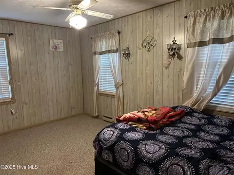 553 Horseshoe Cir, Mccoll, SC 29570 photo 9